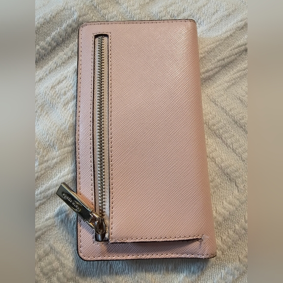 Kate Spade Leather Wallet in Chalk Pink NWOT - Picture 3 of 16